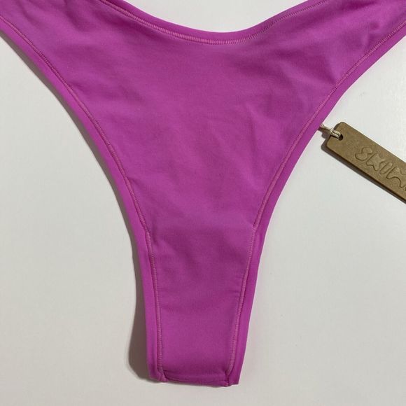 Skims Fits Everybody Dipped Front Thong Women’s 3X Neon Orchid Hot Pink Plus NEW - Picture 7 of 11